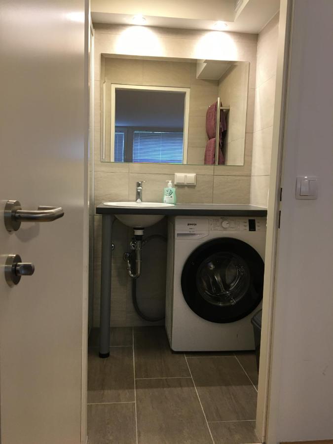 비엔나 Cosy Flat In The Quiet Area With Own Garden, Free Parking And Direct Public Transport Link To The Centre 아파트 외부 사진