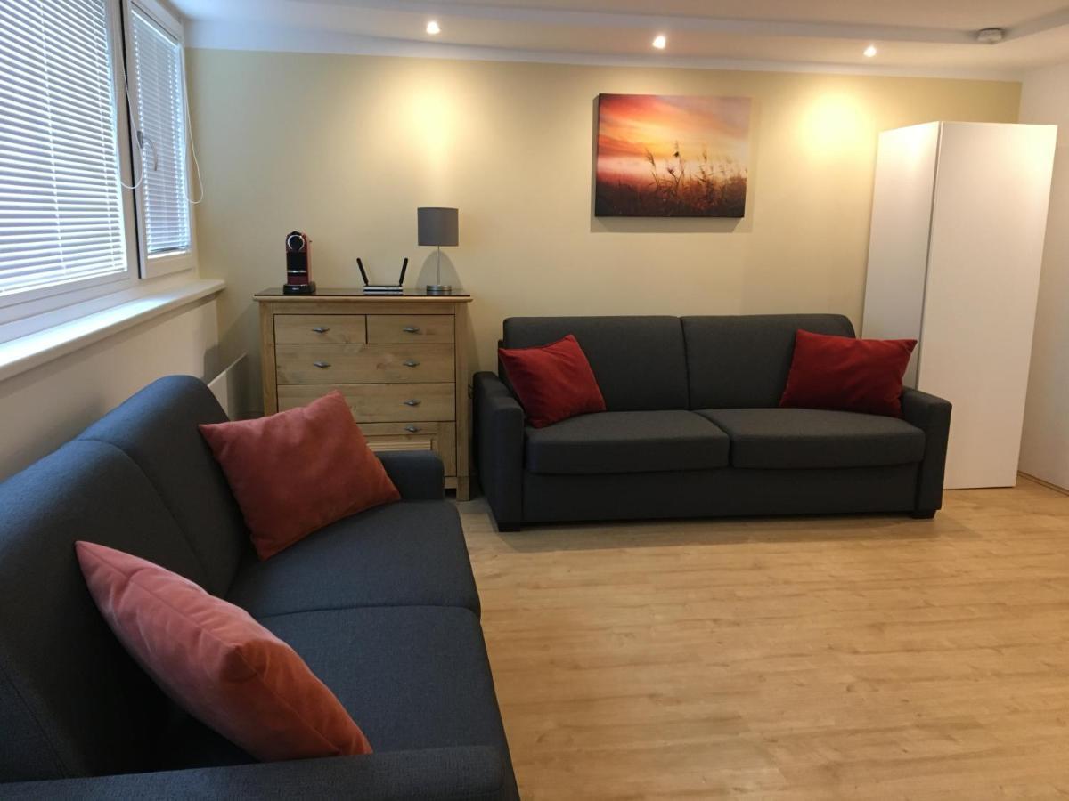 비엔나 Cosy Flat In The Quiet Area With Own Garden, Free Parking And Direct Public Transport Link To The Centre 아파트 외부 사진